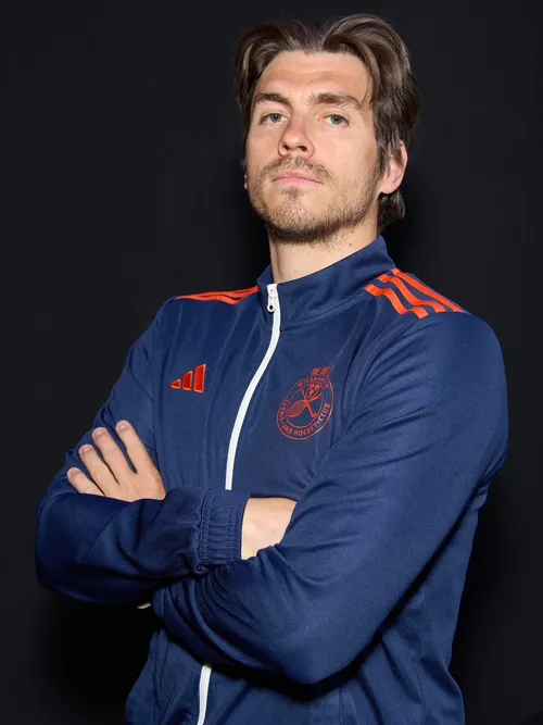 player image
